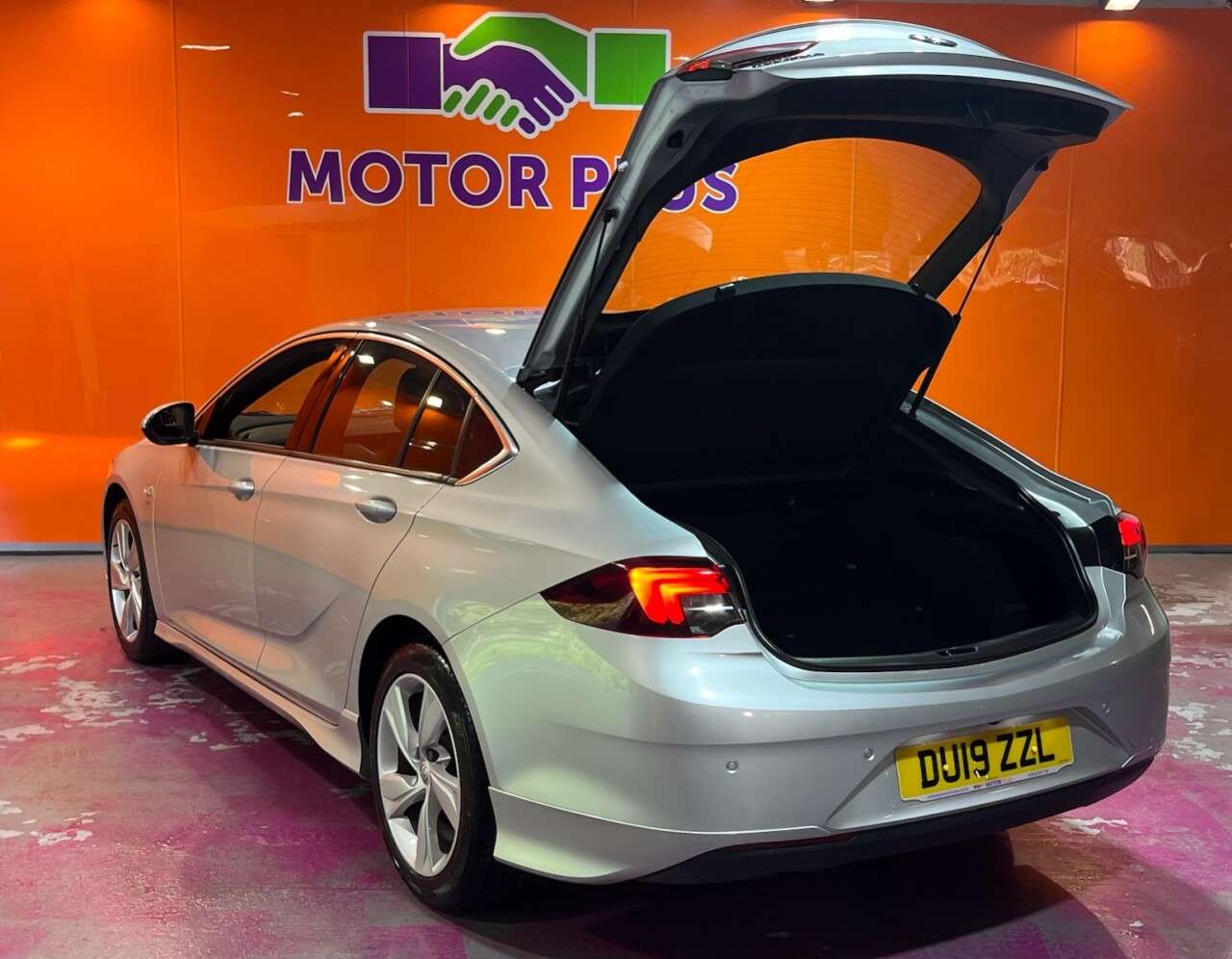 A 2019 VAUXHALL INSIGNIA 1.5i Turbo GPF SRi VX Line Nav Grand Sport 5dr Petrol Manual Euro 6 (s/s) ( A 2019 VAUXHALL INSIGNIA 1.5i Turbo GPF SRi VX Line Nav Grand Sport 5dr Petrol Manual Euro 6 (s/s) (