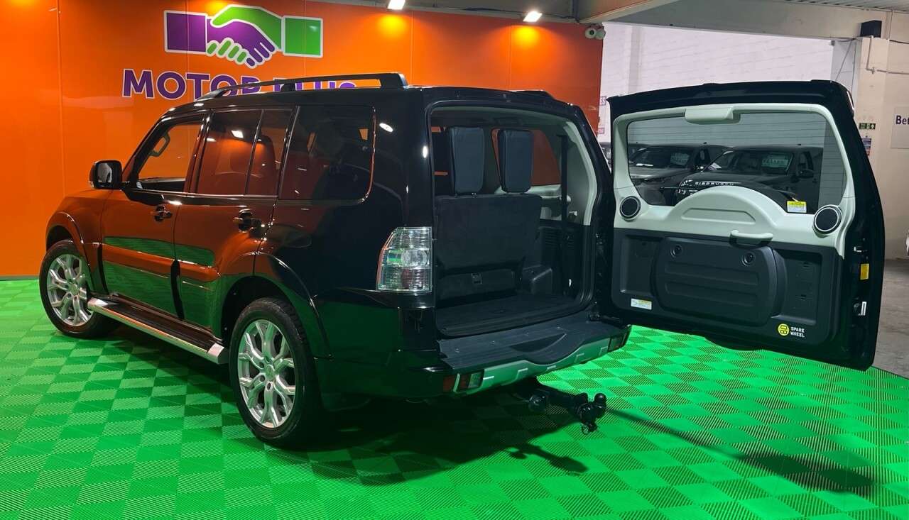 2017 MITSUBISHI SHOGUN 2017 MITSUBISHI SHOGUN