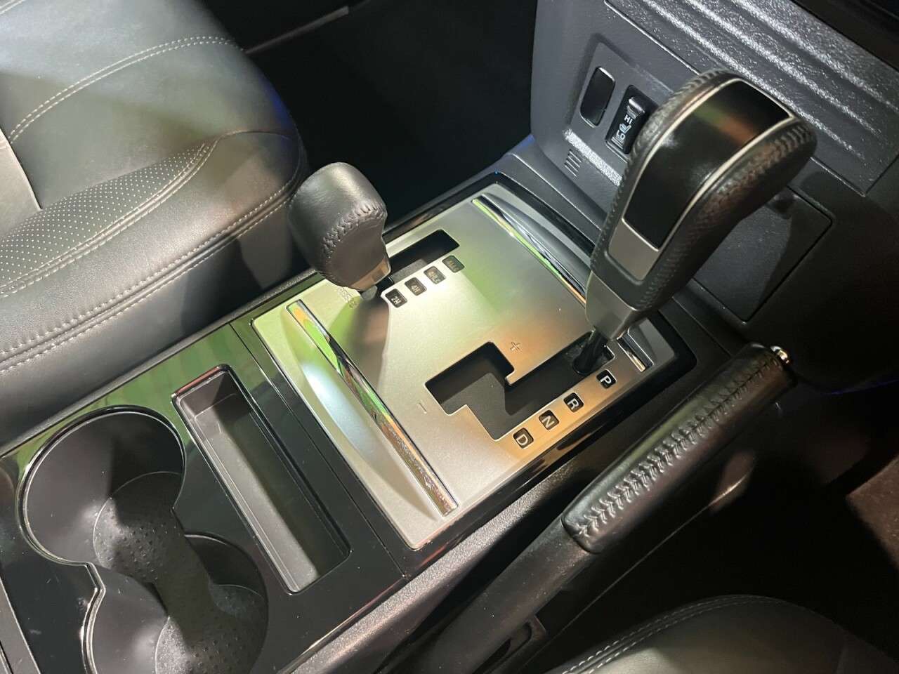 2017 MITSUBISHI SHOGUN 2017 MITSUBISHI SHOGUN