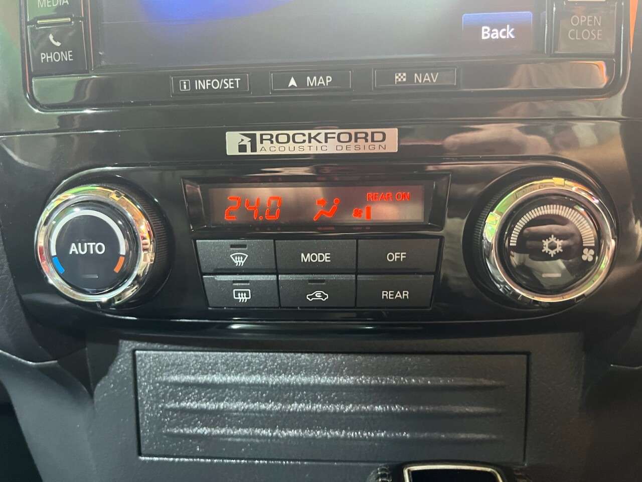 2017 MITSUBISHI SHOGUN 2017 MITSUBISHI SHOGUN