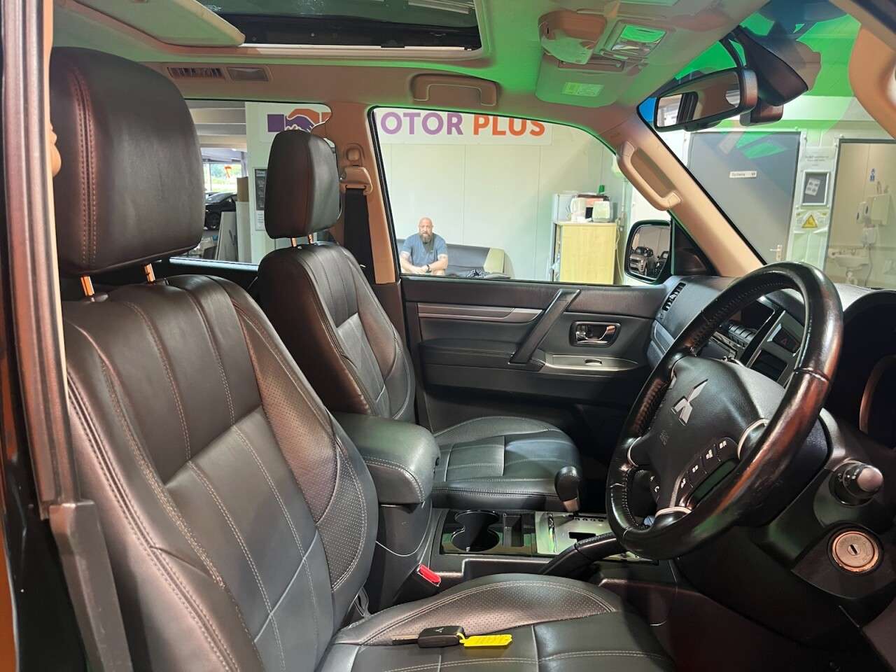 2017 MITSUBISHI SHOGUN 2017 MITSUBISHI SHOGUN