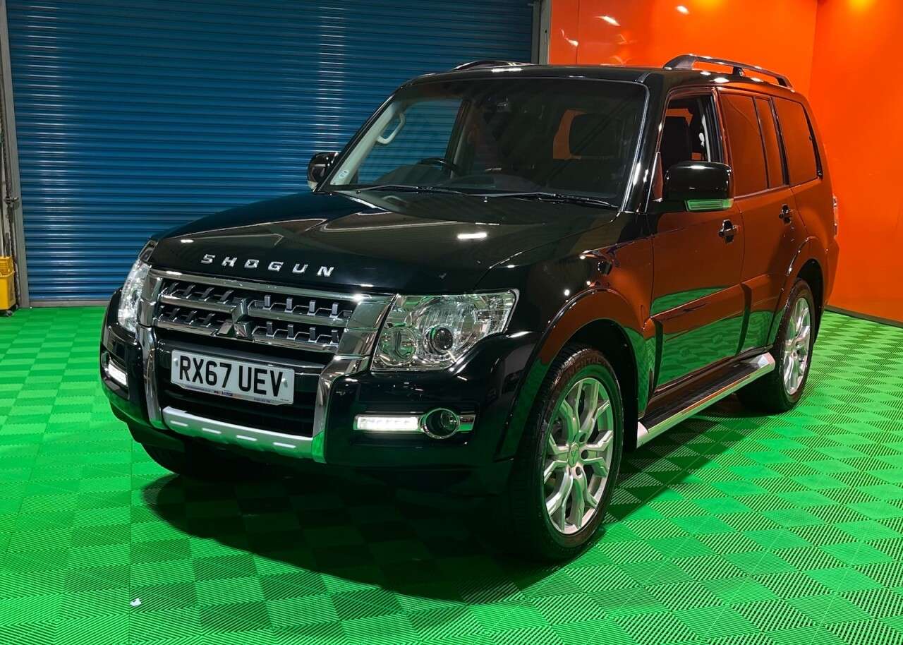2017 MITSUBISHI SHOGUN 2017 MITSUBISHI SHOGUN
