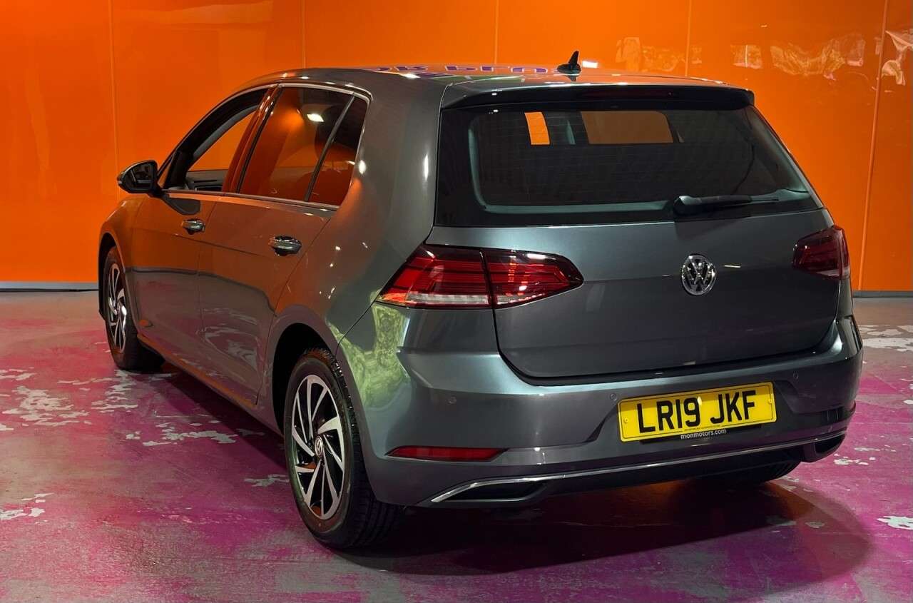 A 2019 VOLKSWAGEN GOLF 1.5 TSI EVO Match Hatchback 5dr Petrol DSG Euro 6 (s/s) (150 ps) Visit Over A 2019 VOLKSWAGEN GOLF 1.5 TSI EVO Match Hatchback 5dr Petrol DSG Euro 6 (s/s) (150 ps) Visit Over