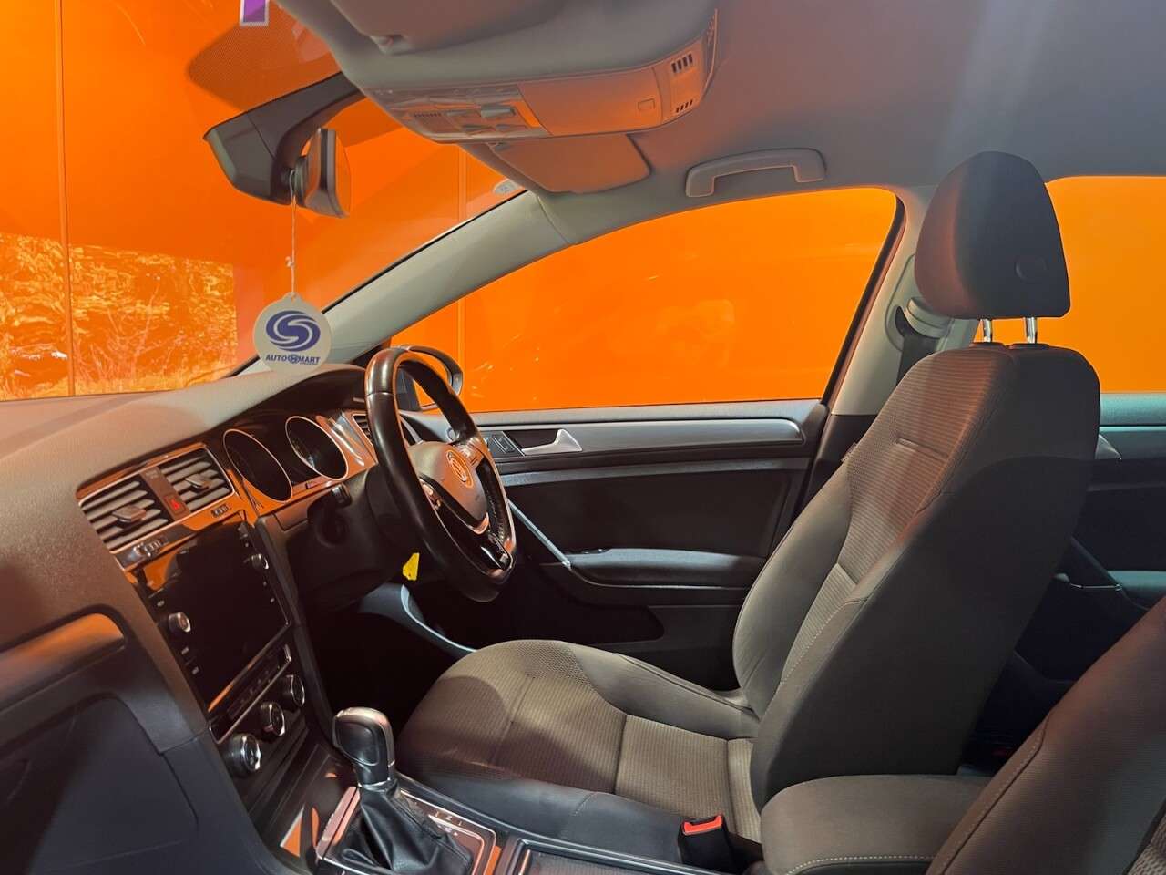 2019 VOLKSWAGEN GOLF 2019 VOLKSWAGEN GOLF