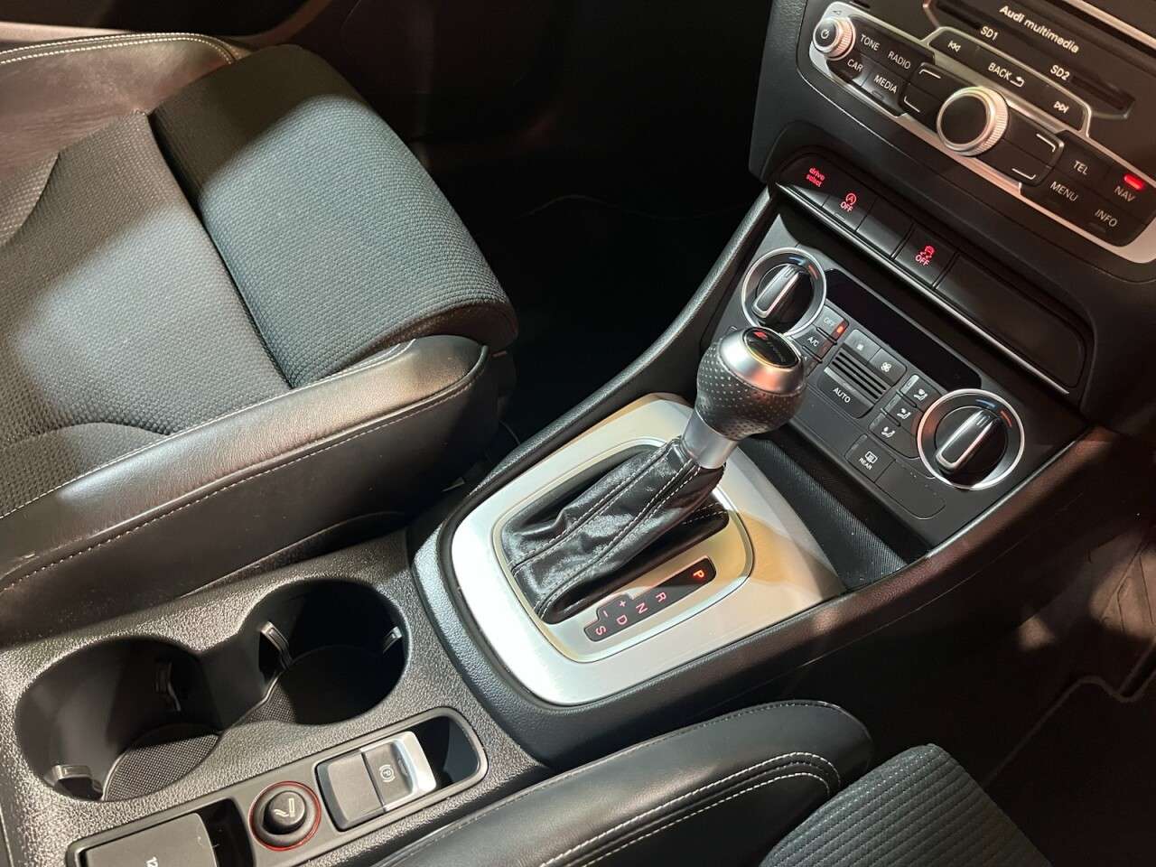 2015 AUDI Q3 2015 AUDI Q3