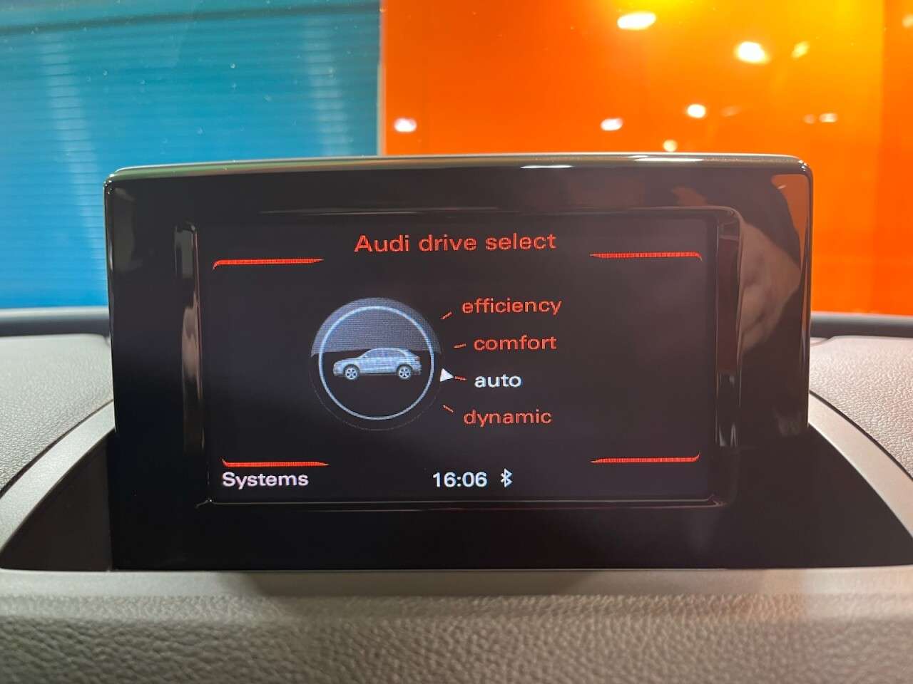 2015 AUDI Q3 2015 AUDI Q3