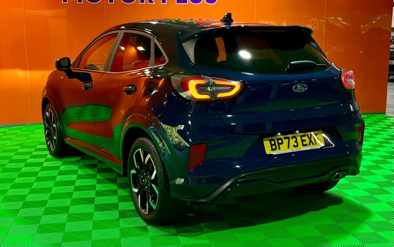 A 2023 FORD PUMA 1.0T EcoBoost MHEV ST-Line X SUV 5dr Petrol Hybrid DCT Euro 6 (s/s) (125 ps A 2023 FORD PUMA 1.0T EcoBoost MHEV ST-Line X SUV 5dr Petrol Hybrid DCT Euro 6 (s/s) (125 ps
