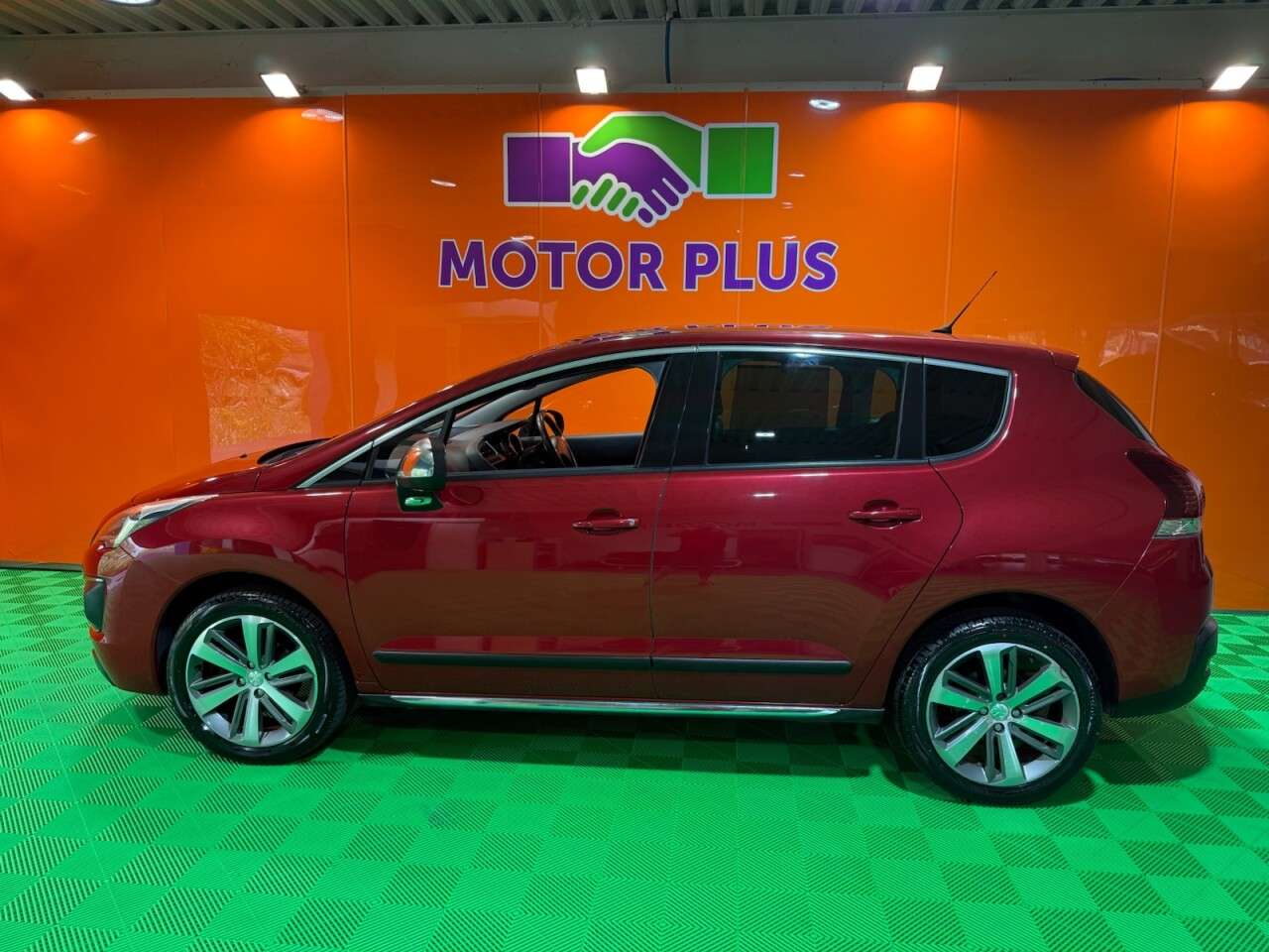 A 2015 PEUGEOT 3008 1.6 BlueHDi Allure SUV 5dr Diesel Manual Euro 6 (s/s) (120 ps) Visit Over 4 A 2015 PEUGEOT 3008 1.6 BlueHDi Allure SUV 5dr Diesel Manual Euro 6 (s/s) (120 ps) Visit Over 4