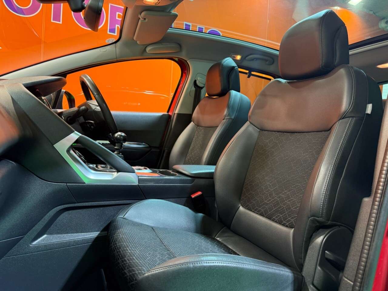 2015 PEUGEOT 3008 2015 PEUGEOT 3008