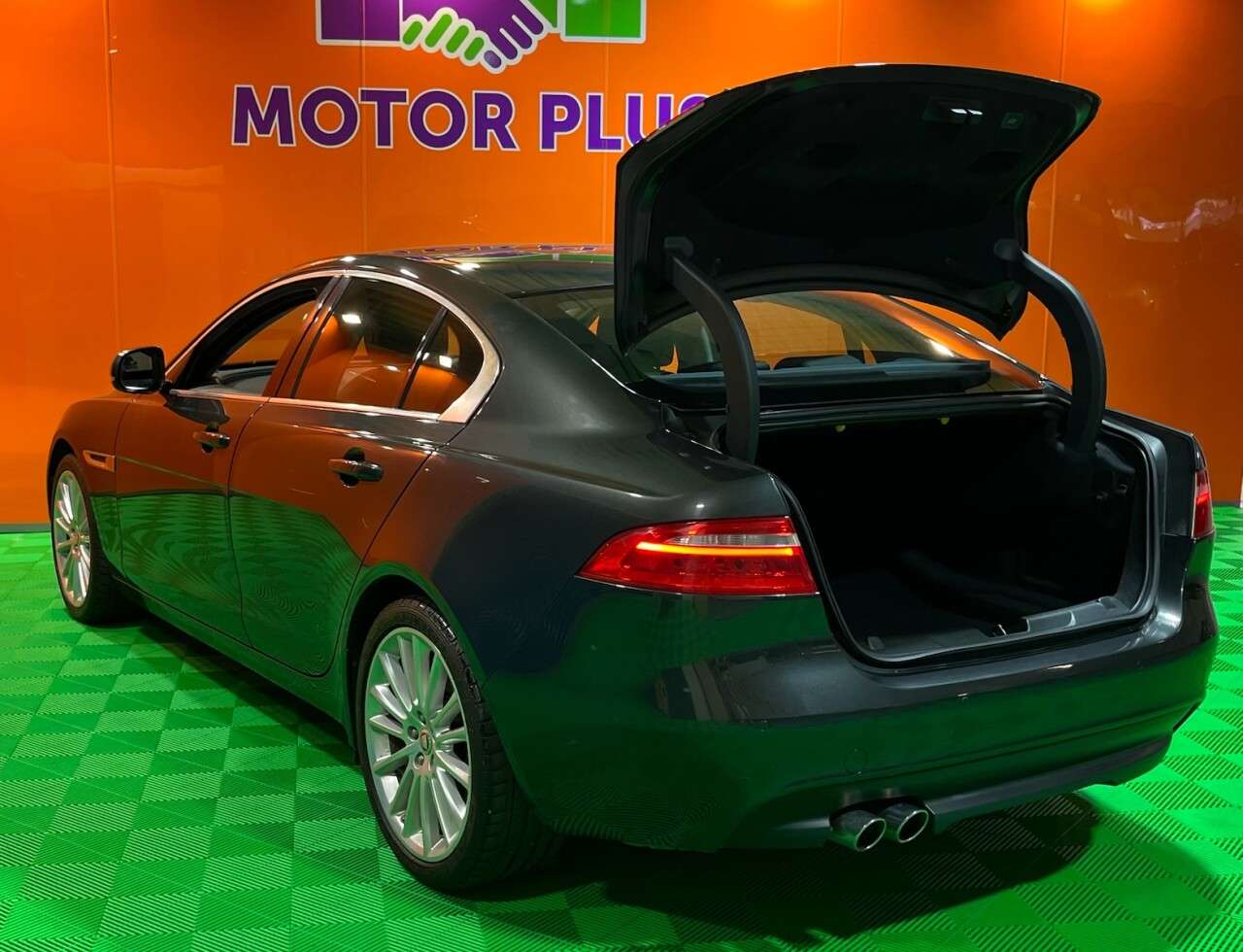 2017 JAGUAR XE 2017 JAGUAR XE