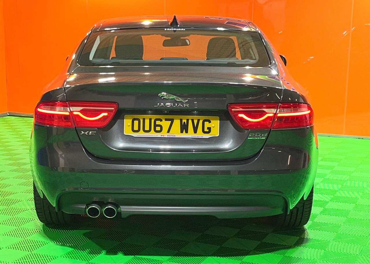 2017 JAGUAR XE 2017 JAGUAR XE