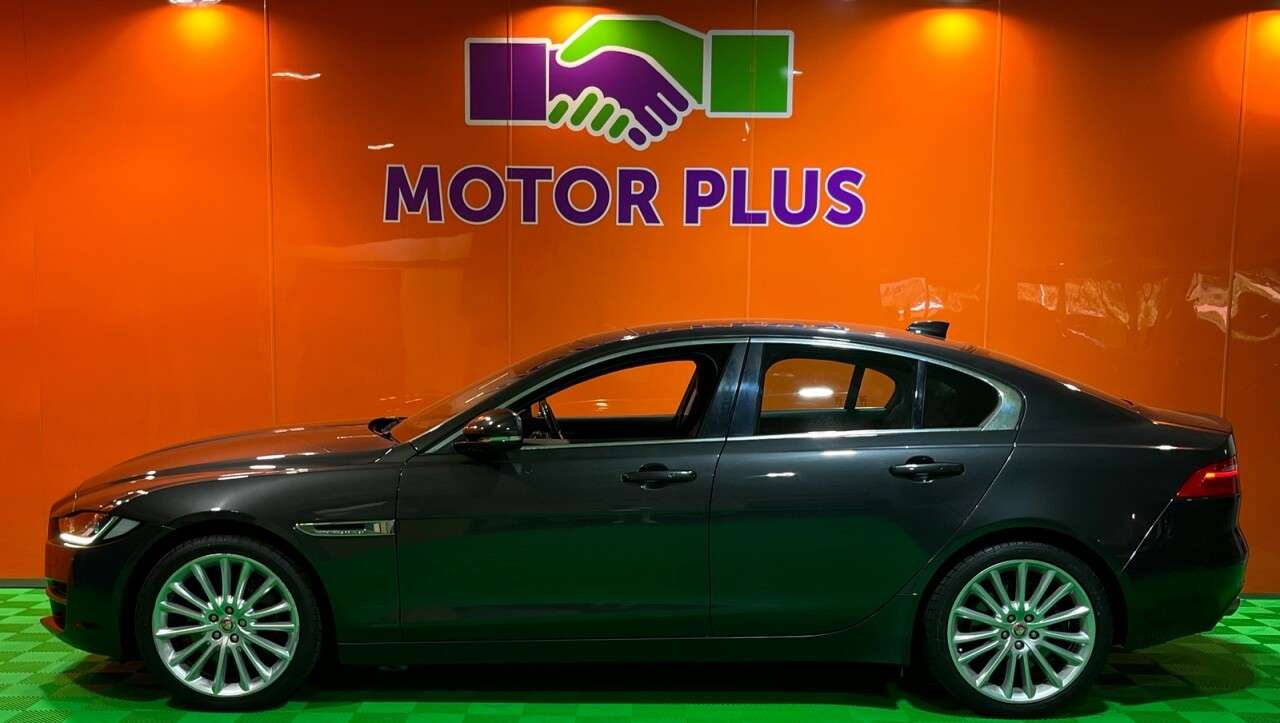 A 2017 JAGUAR XE 2.0d Portfolio Saloon 4dr Diesel Auto AWD Euro 6 (s/s) (180 ps) Visit Over A 2017 JAGUAR XE 2.0d Portfolio Saloon 4dr Diesel Auto AWD Euro 6 (s/s) (180 ps) Visit Over