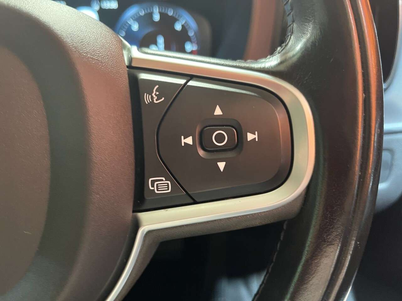 2019 VOLVO XC60 2019 VOLVO XC60