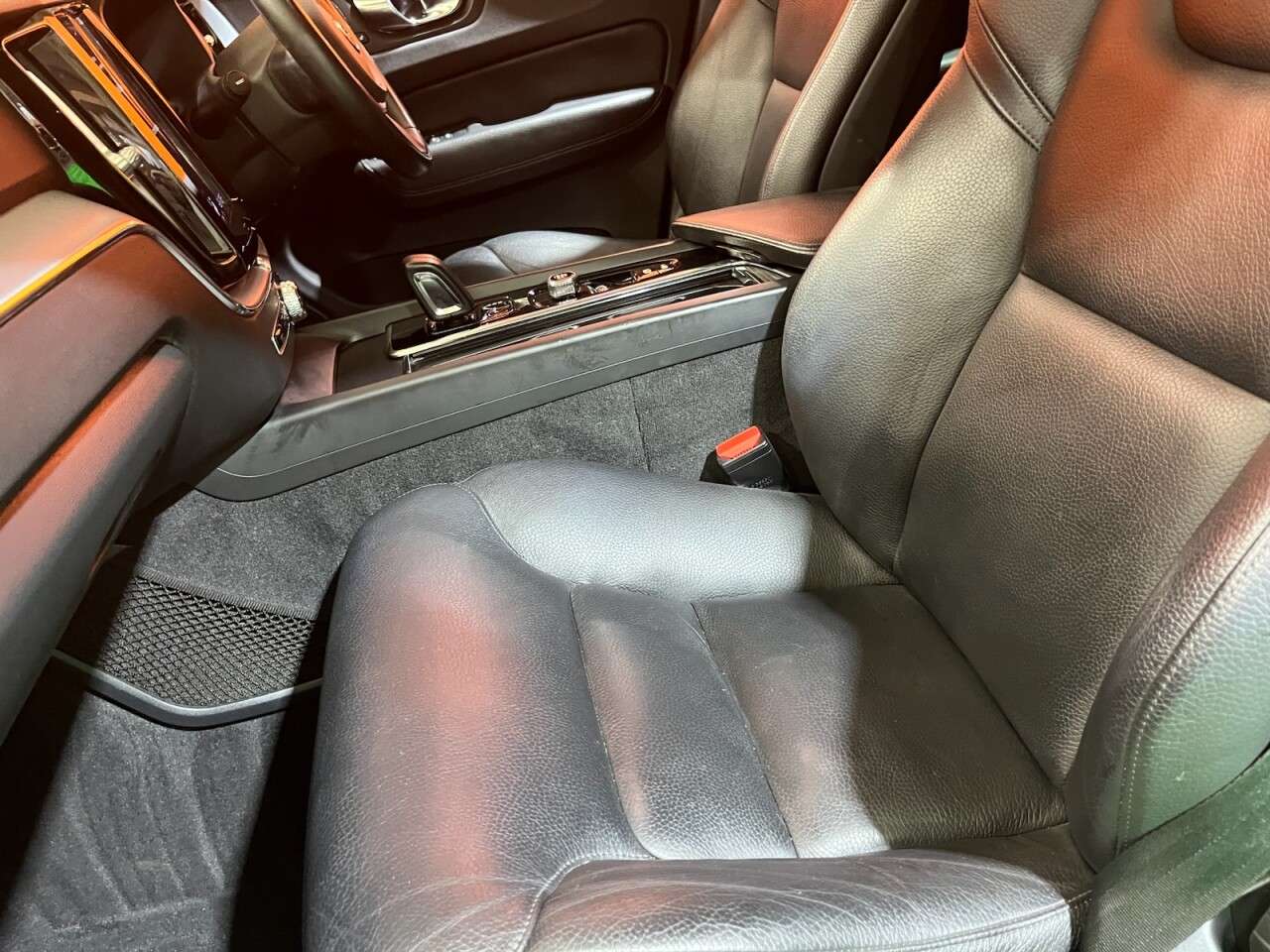 2019 VOLVO XC60 2019 VOLVO XC60