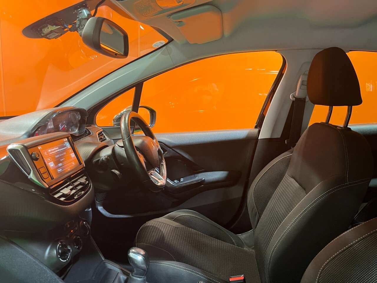 2015 PEUGEOT 208 2015 PEUGEOT 208