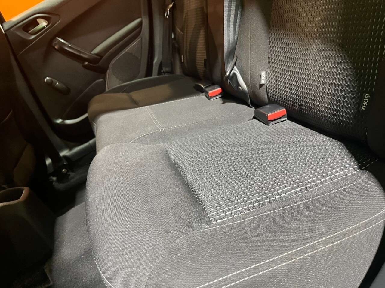 2015 PEUGEOT 208 2015 PEUGEOT 208