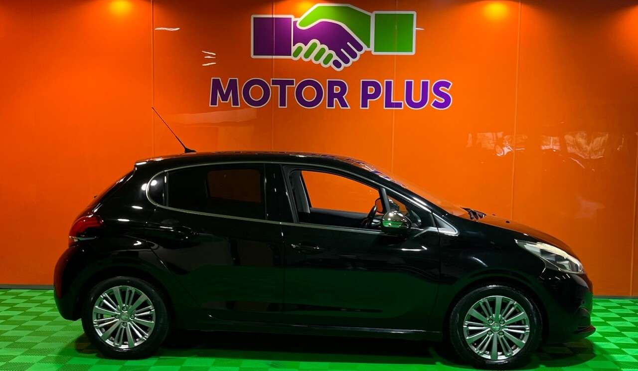 A 2015 PEUGEOT 208 1.2 PureTech Allure Hatchback 5dr Petrol Manual Euro 6 (82 ps) Visit Over 4 A 2015 PEUGEOT 208 1.2 PureTech Allure Hatchback 5dr Petrol Manual Euro 6 (82 ps) Visit Over 4