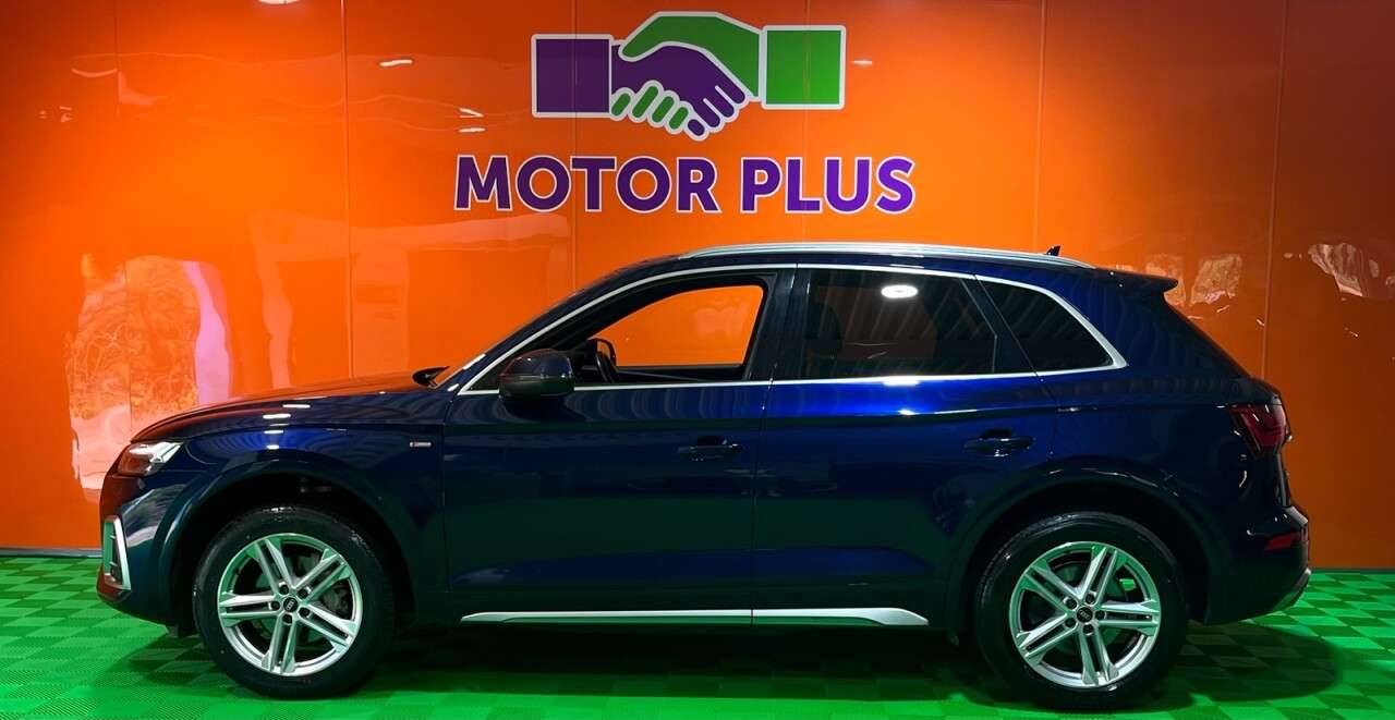 A 2021 AUDI Q5 2.0 TDI 40 S line SUV 5dr Diesel S Tronic quattro Euro 6 (s/s) (204 ps) Vis A 2021 AUDI Q5 2.0 TDI 40 S line SUV 5dr Diesel S Tronic quattro Euro 6 (s/s) (204 ps) Vis