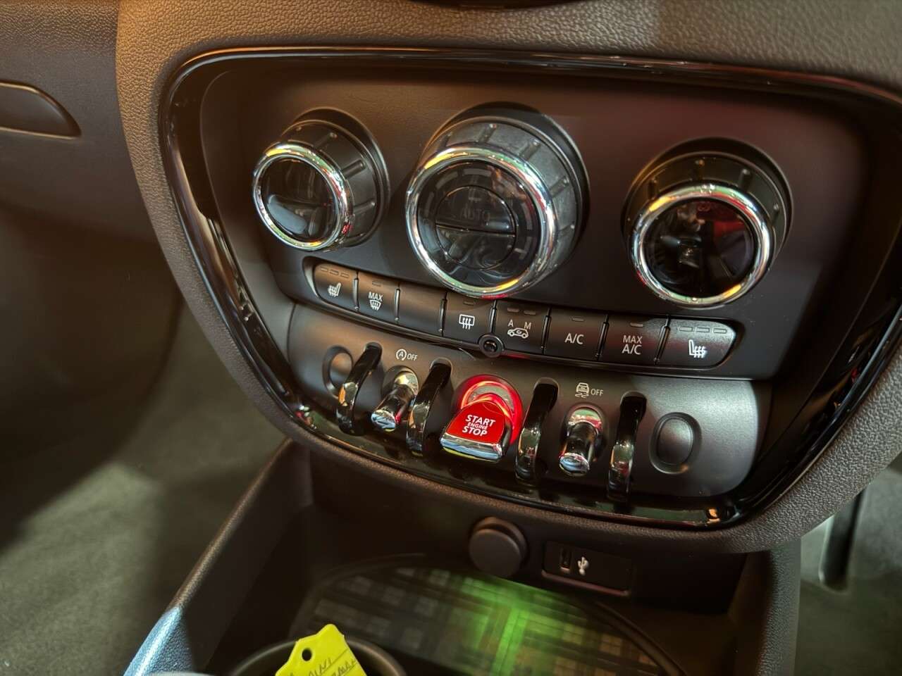 2020 MINI CLUBMAN 2020 MINI CLUBMAN