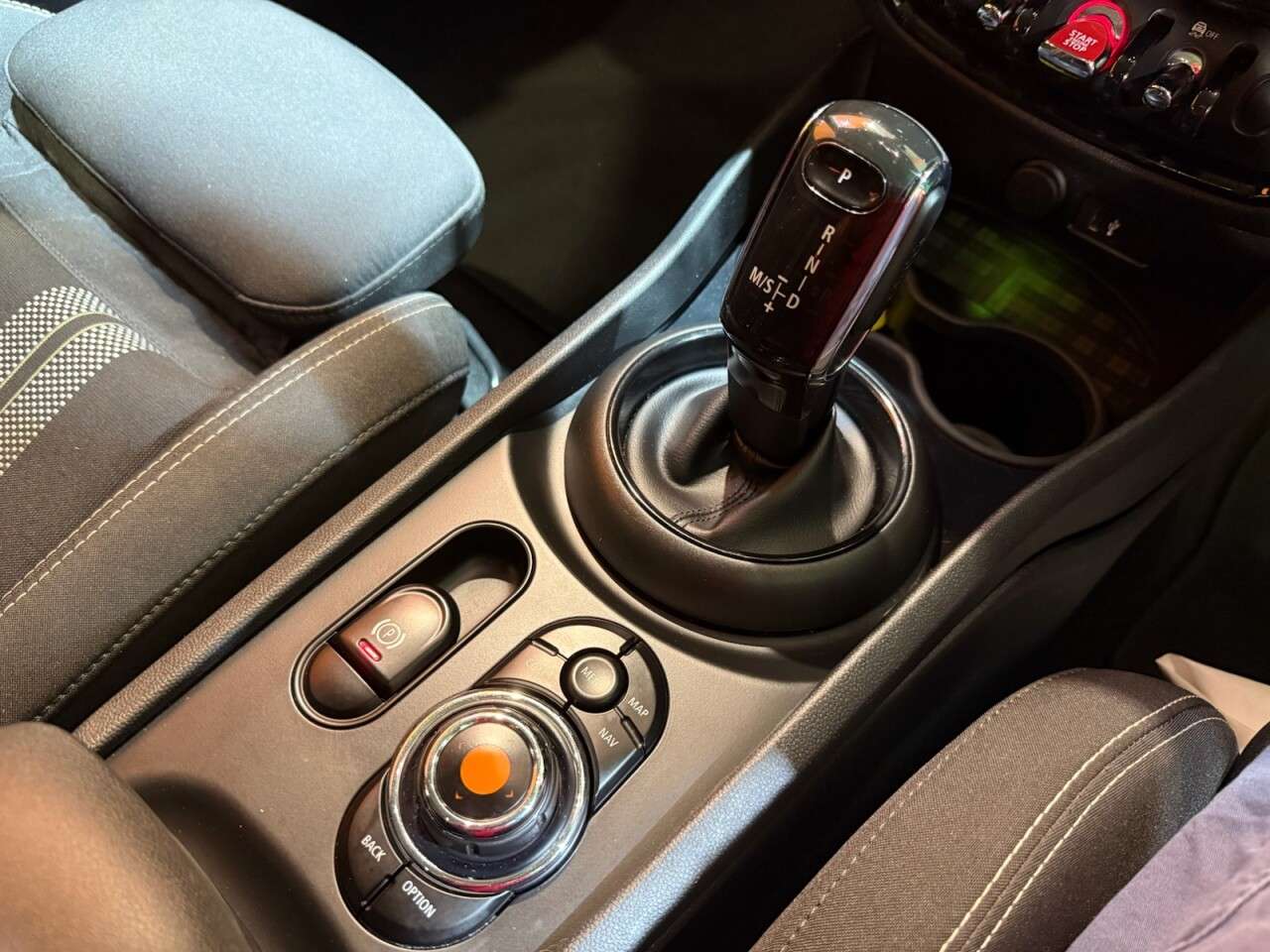 2020 MINI CLUBMAN 2020 MINI CLUBMAN
