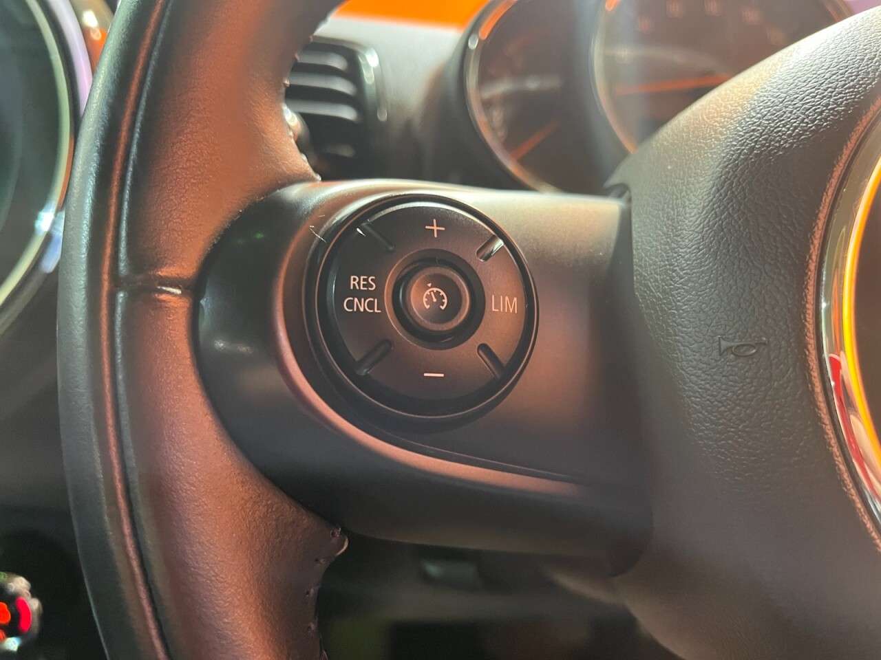 2020 MINI CLUBMAN 2020 MINI CLUBMAN