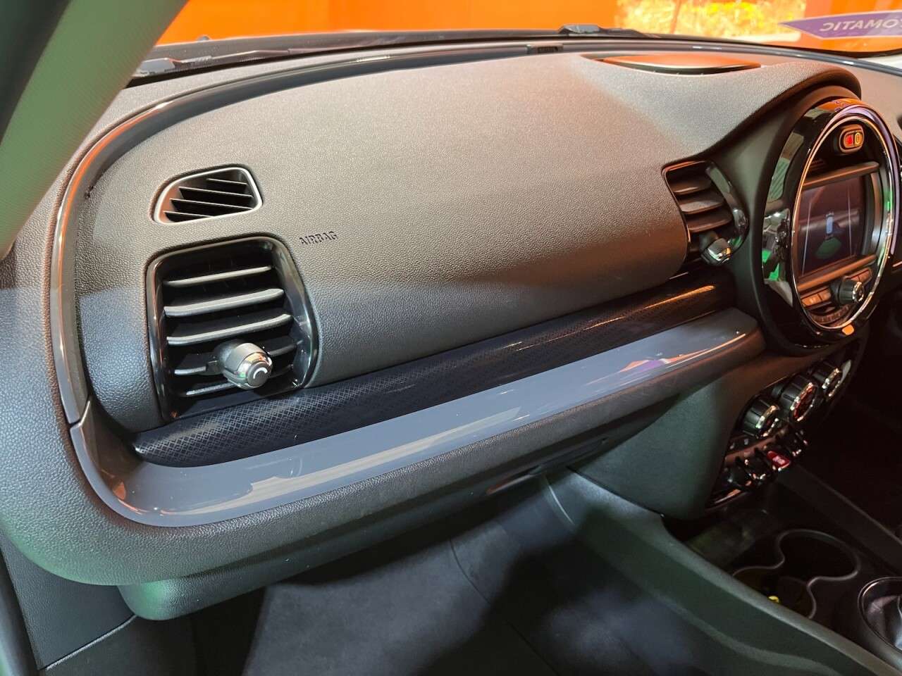 2020 MINI CLUBMAN 2020 MINI CLUBMAN