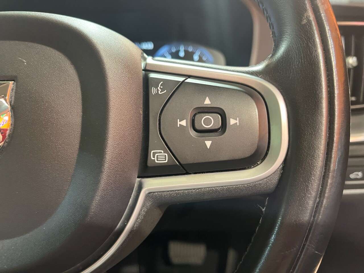 2020 VOLVO XC60 2020 VOLVO XC60