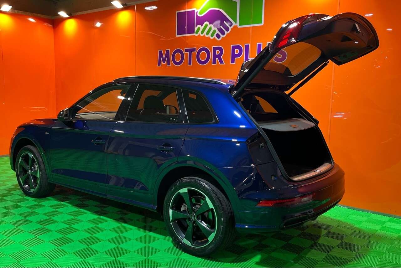 A 2019 AUDI Q5 2.0 TDI 40 Black Edition SUV 5dr Diesel S Tronic quattro Euro 6 (s/s) (190 A 2019 AUDI Q5 2.0 TDI 40 Black Edition SUV 5dr Diesel S Tronic quattro Euro 6 (s/s) (190