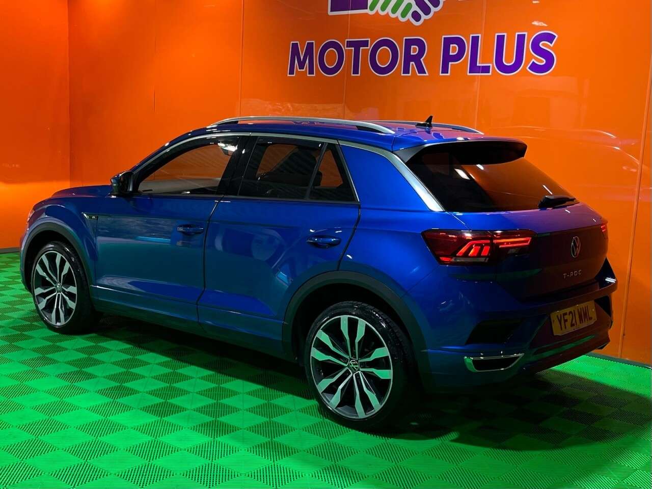 A 2021 VOLKSWAGEN T-ROC 1.5 TSI GPF EVO R-Line SUV 5dr Petrol Manual Euro 6 (s/s) (150 ps) Visit Ov A 2021 VOLKSWAGEN T-ROC 1.5 TSI GPF EVO R-Line SUV 5dr Petrol Manual Euro 6 (s/s) (150 ps) Visit Ov