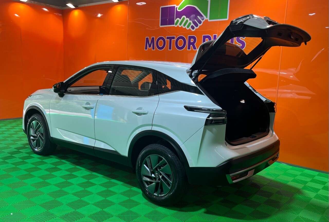 A 2026 NISSAN QASHQAI 1.3 DIG-T MHEV Acenta Premium SUV 5dr Petrol Hybrid Manual Euro 6 (s/s) (14 A 2026 NISSAN QASHQAI 1.3 DIG-T MHEV Acenta Premium SUV 5dr Petrol Hybrid Manual Euro 6 (s/s) (14