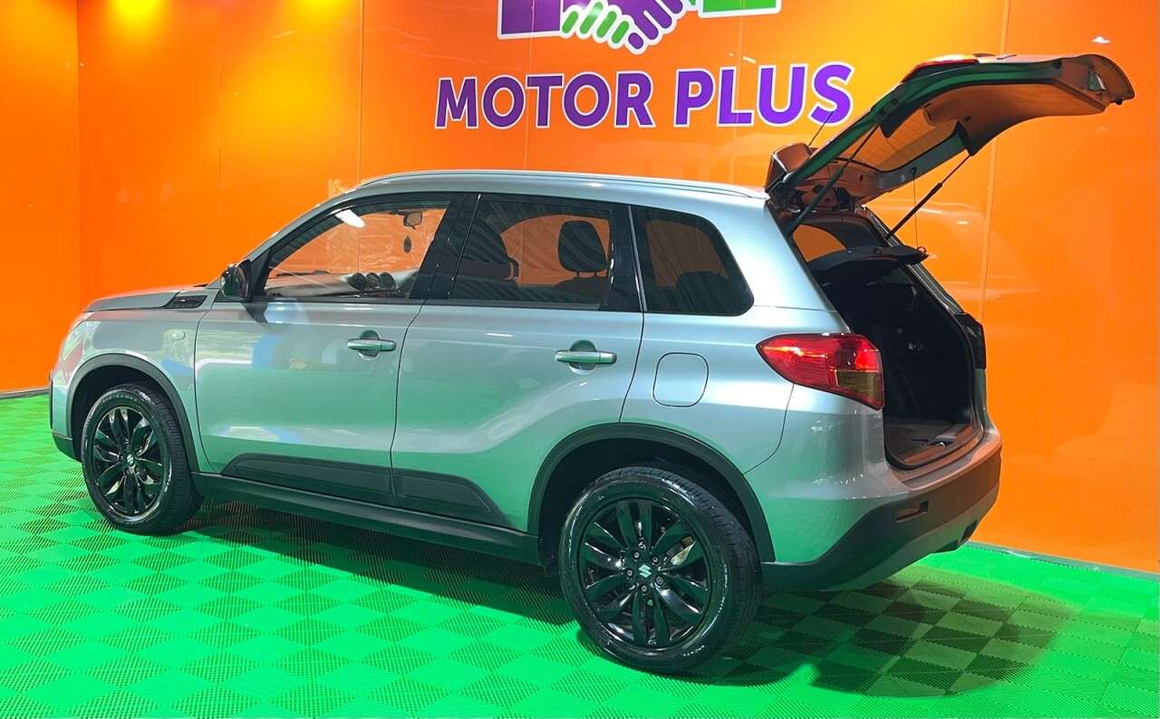A 2018 SUZUKI VITARA 1.6 Kuro SUV 5dr Petrol Manual Euro 6 (s/s) (120 ps) Visit Over 400 Cars In A 2018 SUZUKI VITARA 1.6 Kuro SUV 5dr Petrol Manual Euro 6 (s/s) (120 ps) Visit Over 400 Cars In