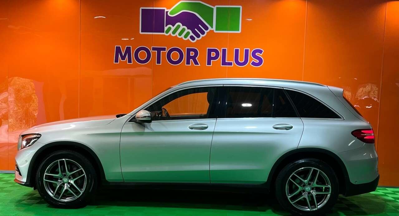 A 2016 MERCEDES-BENZ GLC 2.1 GLC250d AMG Line SUV 5dr Diesel G-Tronic 4MATIC Euro 6 (s/s) (204 ps) V A 2016 MERCEDES-BENZ GLC 2.1 GLC250d AMG Line SUV 5dr Diesel G-Tronic 4MATIC Euro 6 (s/s) (204 ps) V