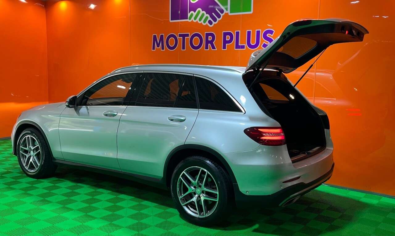 A 2016 MERCEDES-BENZ GLC 2.1 GLC250d AMG Line SUV 5dr Diesel G-Tronic 4MATIC Euro 6 (s/s) (204 ps) V A 2016 MERCEDES-BENZ GLC 2.1 GLC250d AMG Line SUV 5dr Diesel G-Tronic 4MATIC Euro 6 (s/s) (204 ps) V