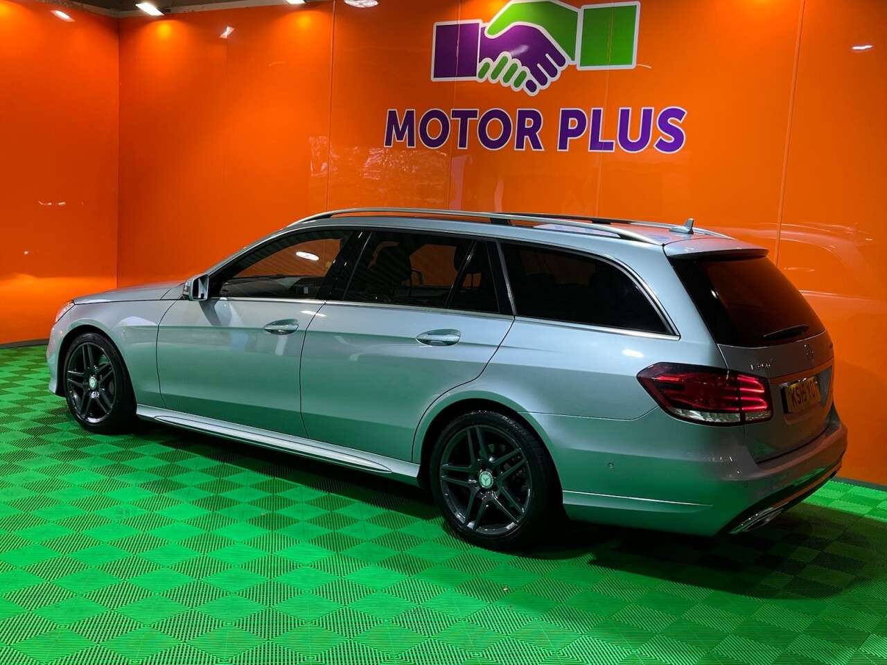 A 2015 MERCEDES-BENZ E-CLASS 3.0 E350 V6 BlueTEC AMG Line Estate 5dr Diesel G-Tronic+ Euro 6 (s/s) (258 A 2015 MERCEDES-BENZ E-CLASS 3.0 E350 V6 BlueTEC AMG Line Estate 5dr Diesel G-Tronic+ Euro 6 (s/s) (258