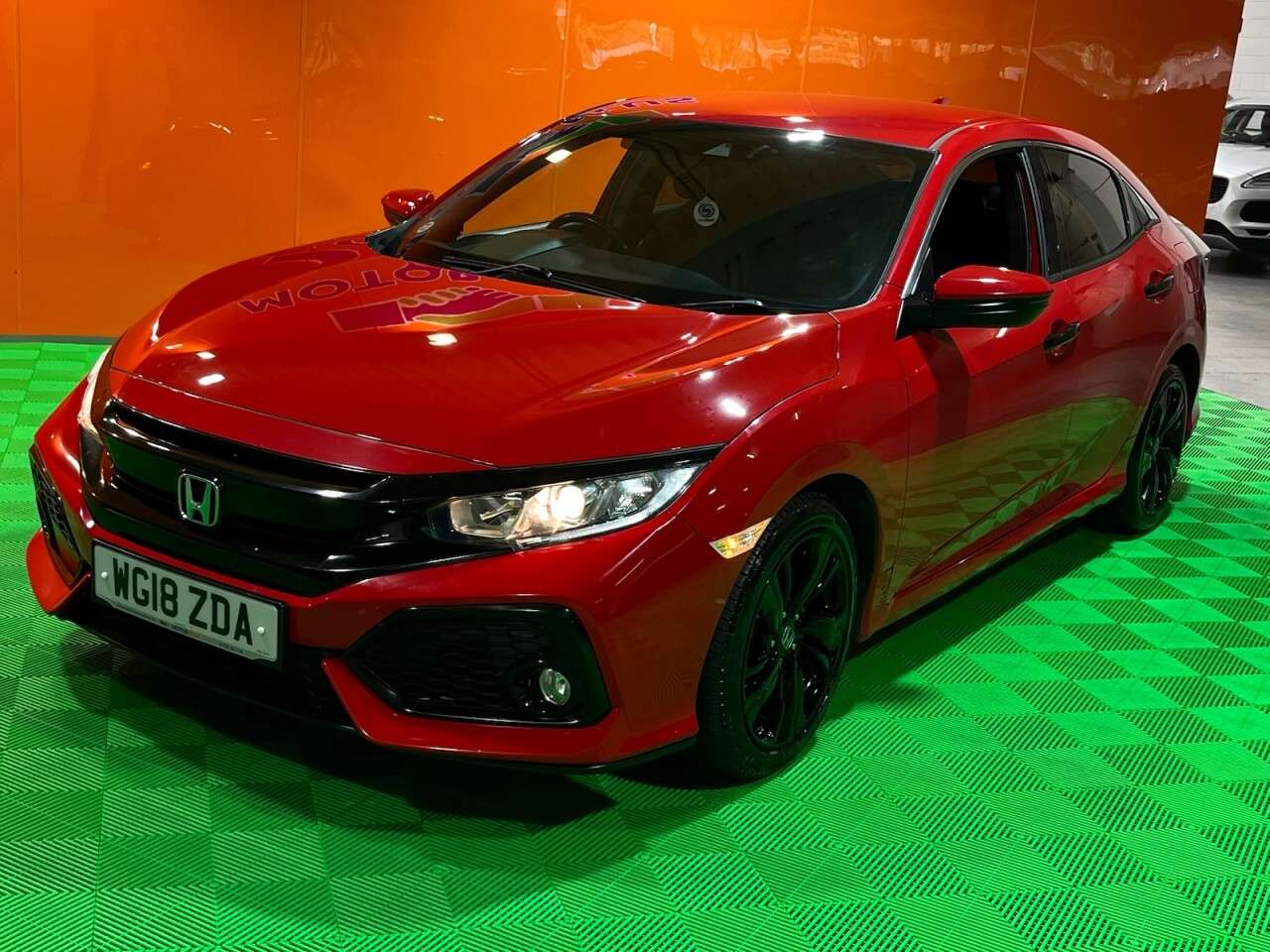 A 2018 HONDA CIVIC 1.6 i-DTEC SR Hatchback 5dr Diesel Manual Euro 6 (s/s) (120 ps) Visit Over A 2018 HONDA CIVIC 1.6 i-DTEC SR Hatchback 5dr Diesel Manual Euro 6 (s/s) (120 ps) Visit Over
