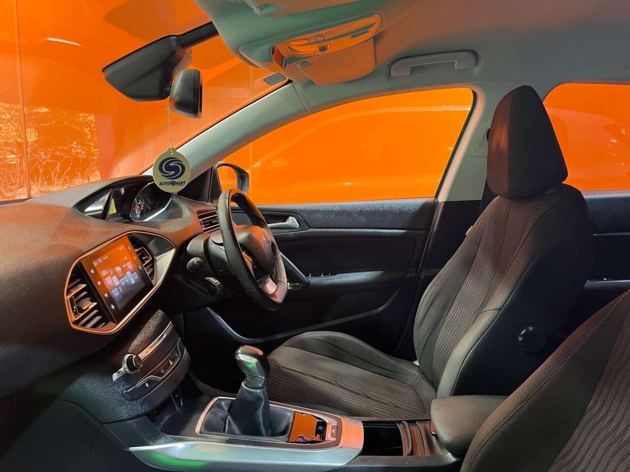 2015 PEUGEOT 308 2015 PEUGEOT 308