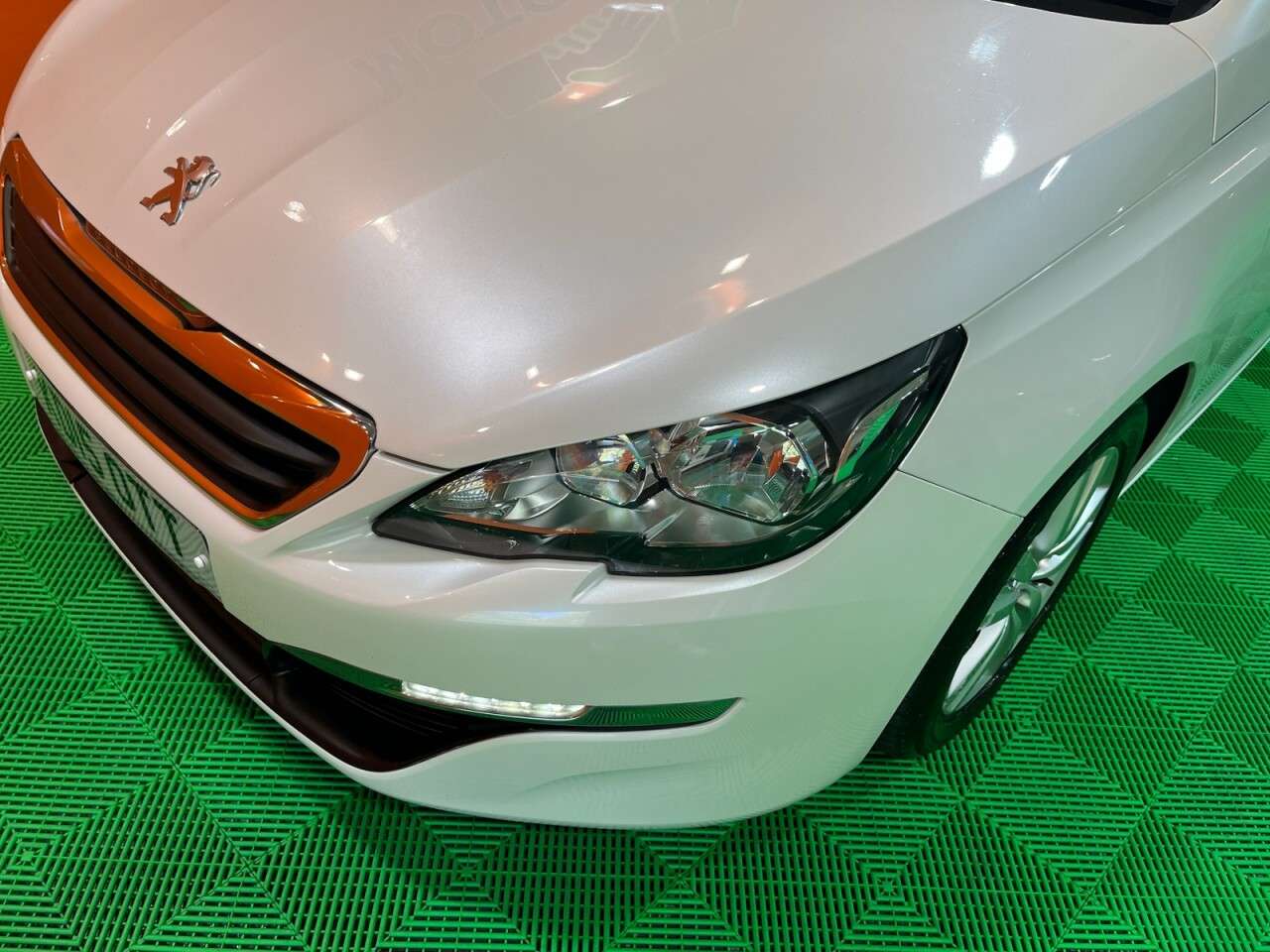 2015 PEUGEOT 308 2015 PEUGEOT 308