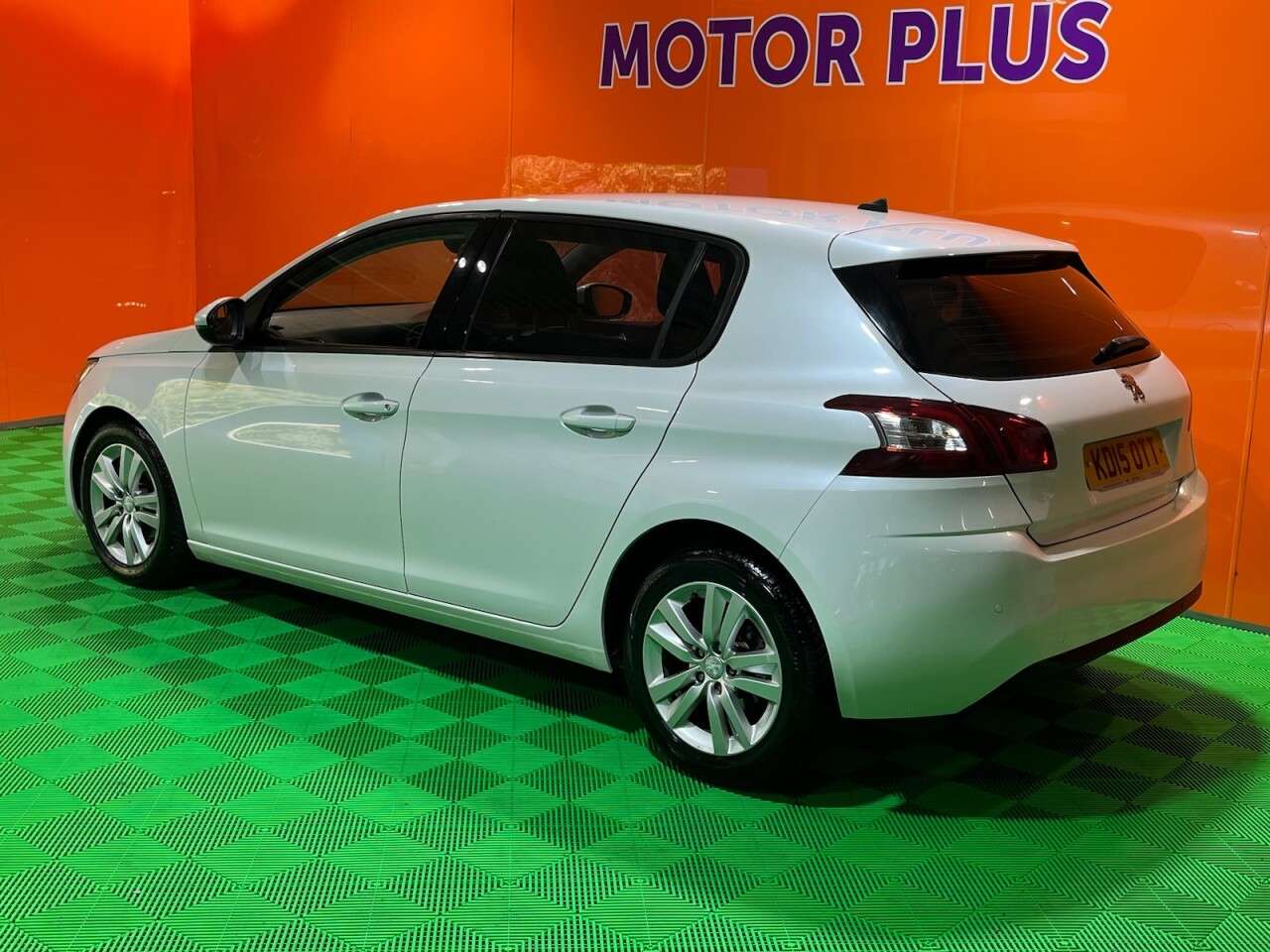 2015 PEUGEOT 308 2015 PEUGEOT 308