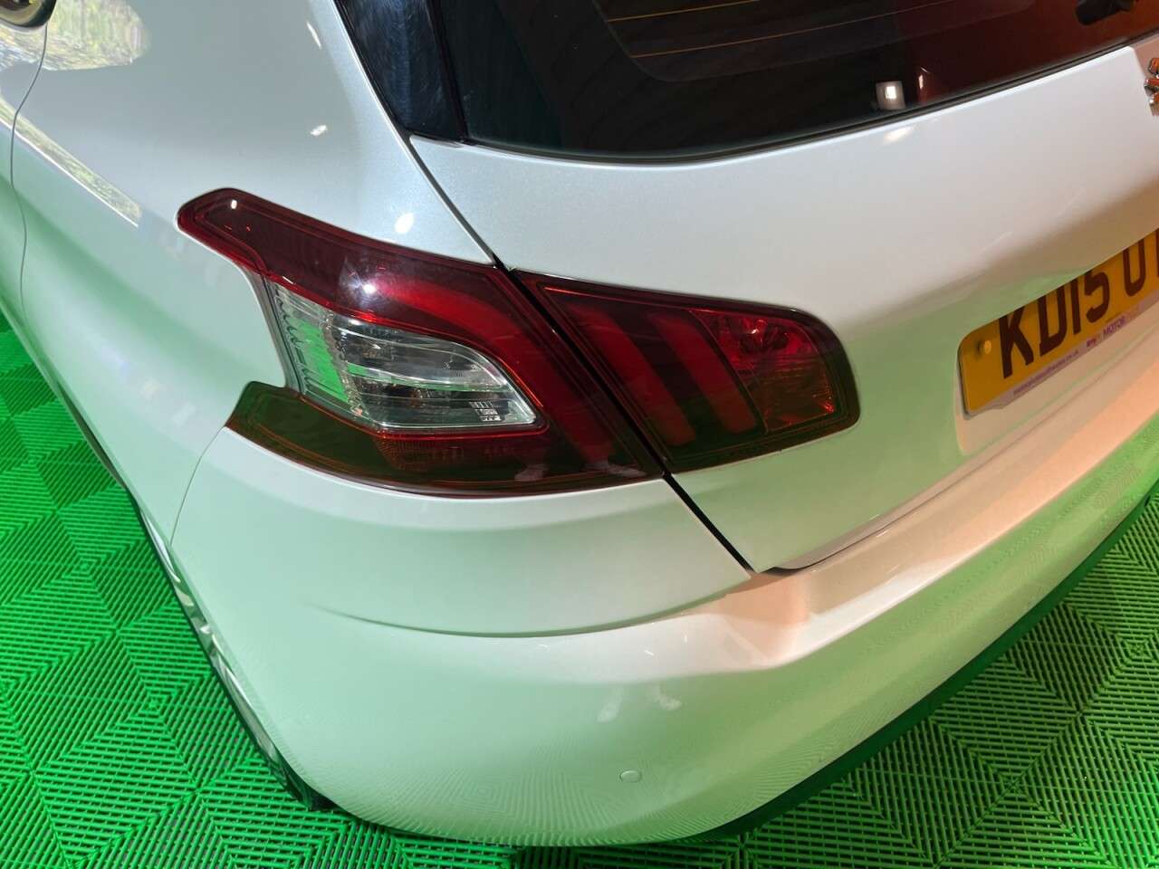 2015 PEUGEOT 308 2015 PEUGEOT 308