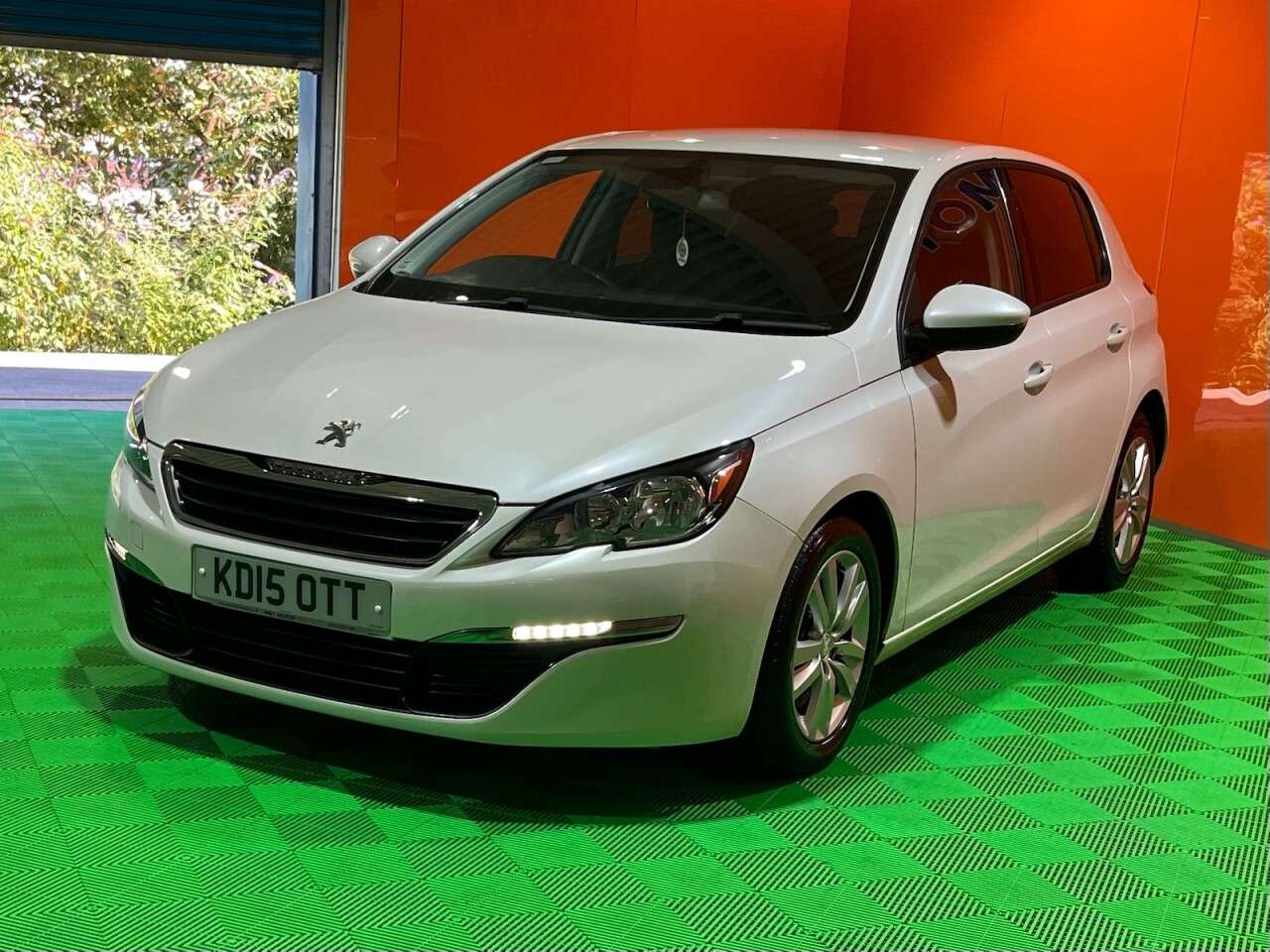 2015 PEUGEOT 308 2015 PEUGEOT 308