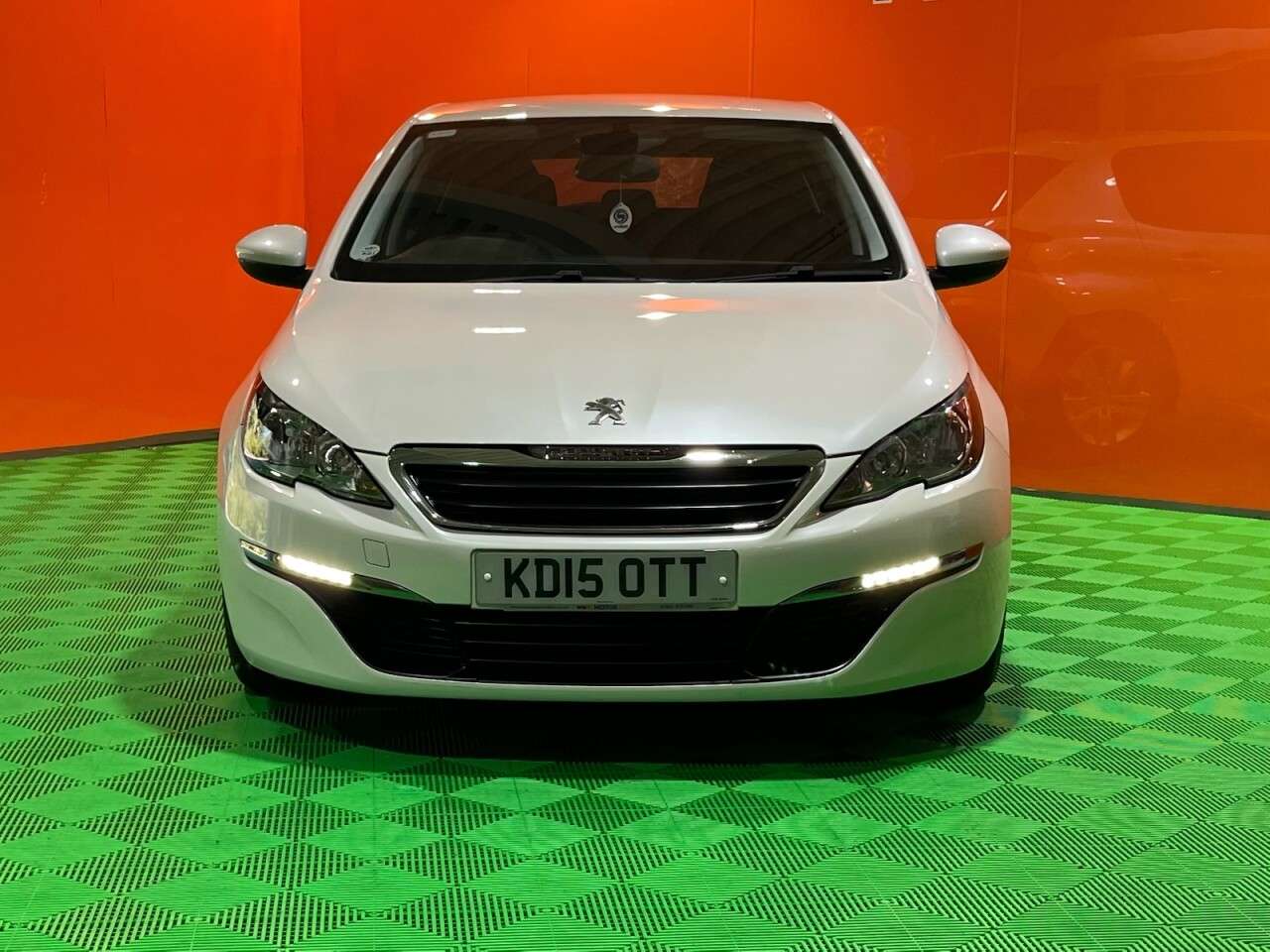 2015 PEUGEOT 308 2015 PEUGEOT 308