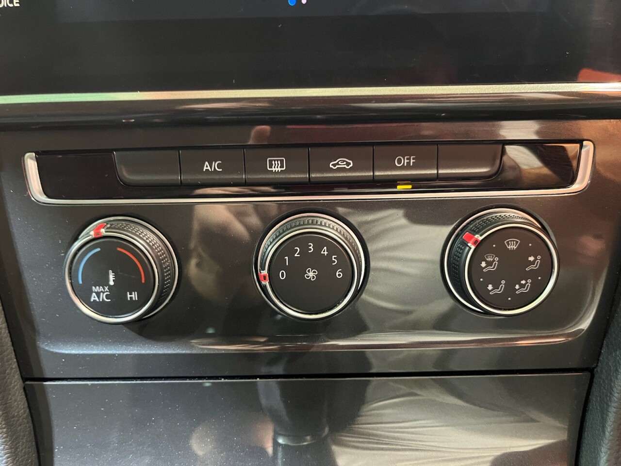 2019 VOLKSWAGEN GOLF 2019 VOLKSWAGEN GOLF