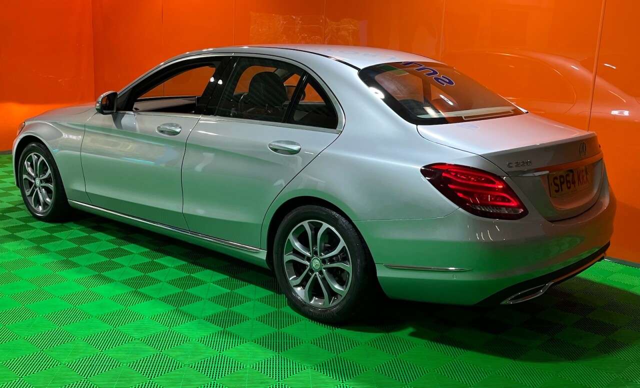 A 2014 MERCEDES-BENZ C CLASS 2.1 C220 BlueTEC Sport Saloon 4dr Diesel Manual Euro 6 (s/s) (170 ps) Visit A 2014 MERCEDES-BENZ C CLASS 2.1 C220 BlueTEC Sport Saloon 4dr Diesel Manual Euro 6 (s/s) (170 ps) Visit