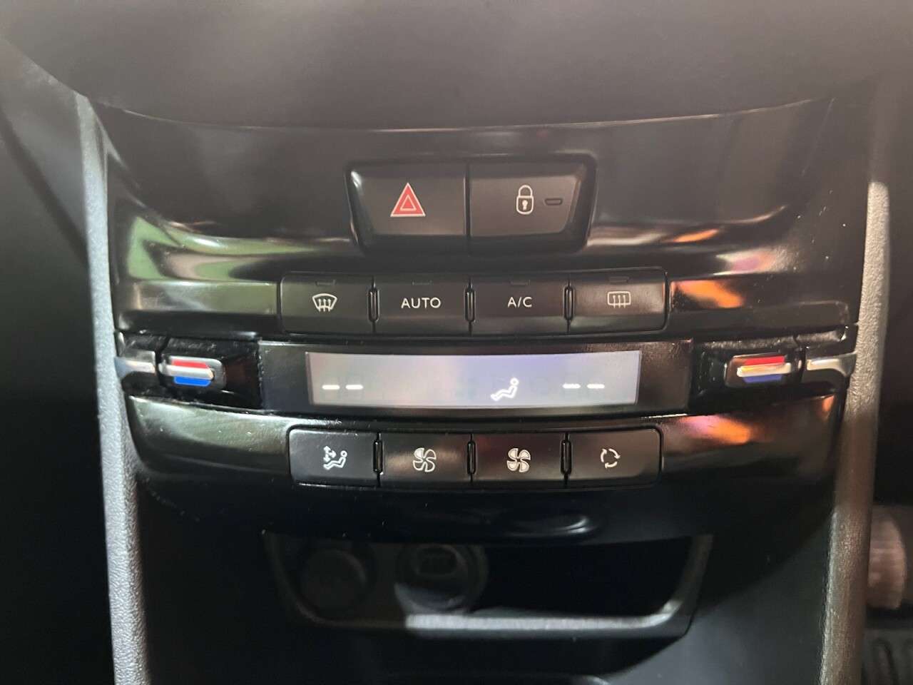 2019 PEUGEOT 2008 2019 PEUGEOT 2008