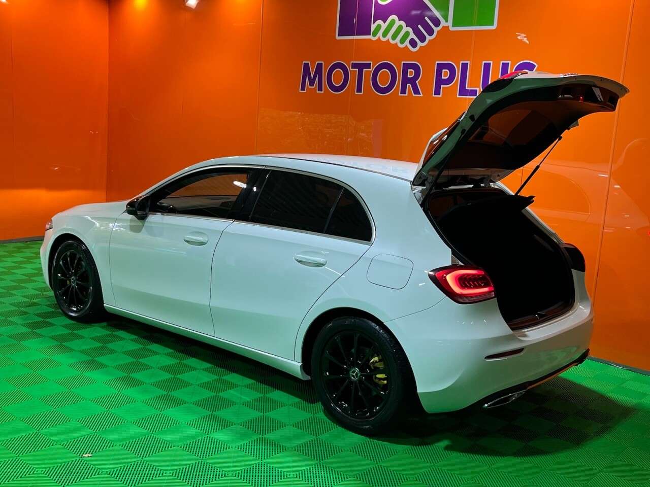 2018 MERCEDES-BENZ A CLASS 2018 MERCEDES-BENZ A CLASS