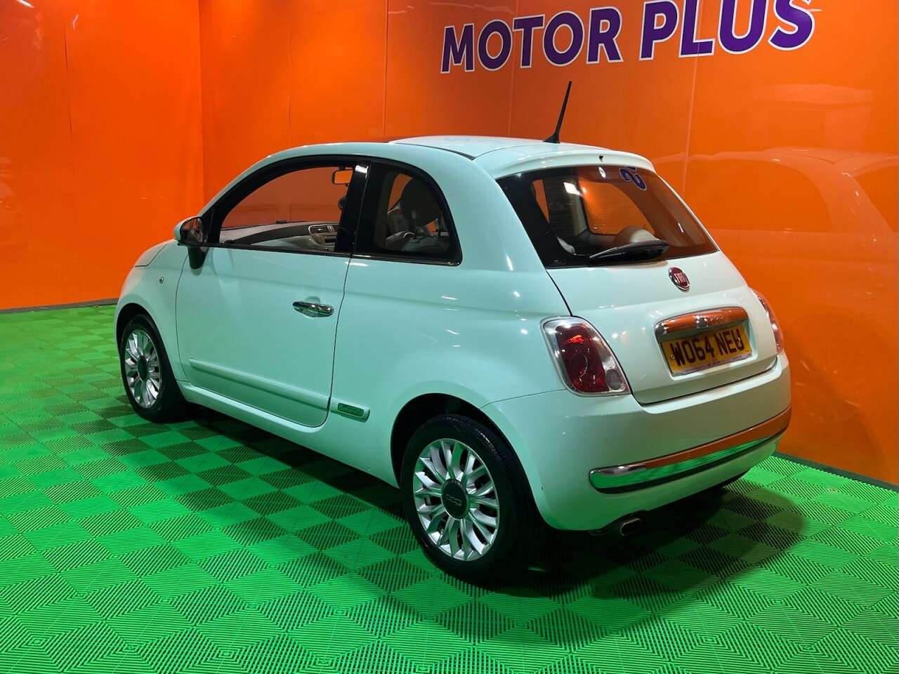 A 2015 FIAT 500 1.2 Lounge Hatchback 3dr Petrol Manual Euro 6 (s/s) (69 bhp) Visit Over 400 A 2015 FIAT 500 1.2 Lounge Hatchback 3dr Petrol Manual Euro 6 (s/s) (69 bhp) Visit Over 400