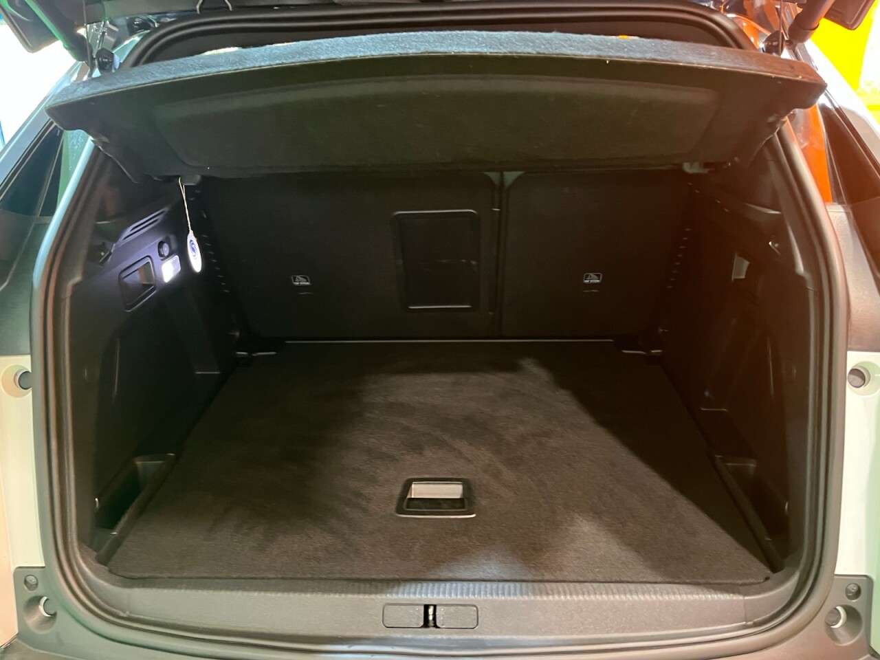 2020 PEUGEOT 3008 2020 PEUGEOT 3008
