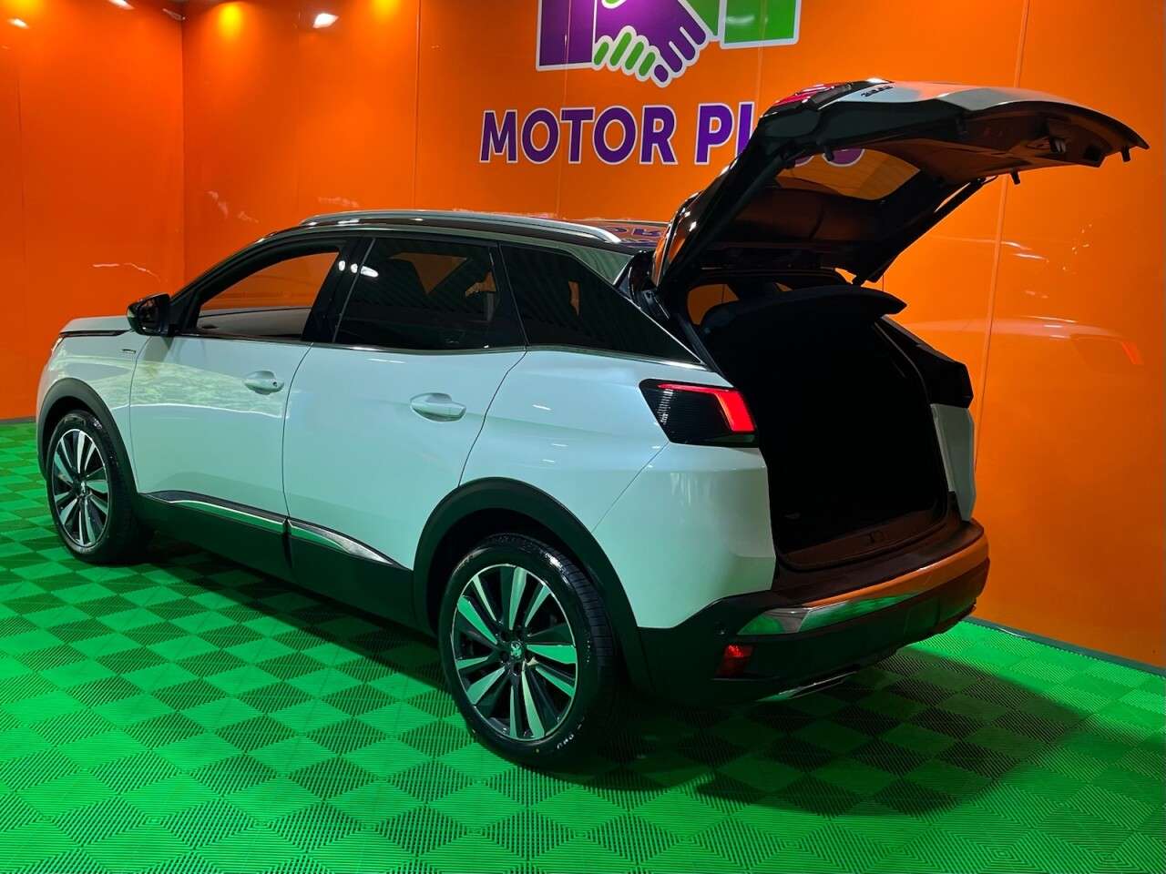 2020 PEUGEOT 3008 2020 PEUGEOT 3008