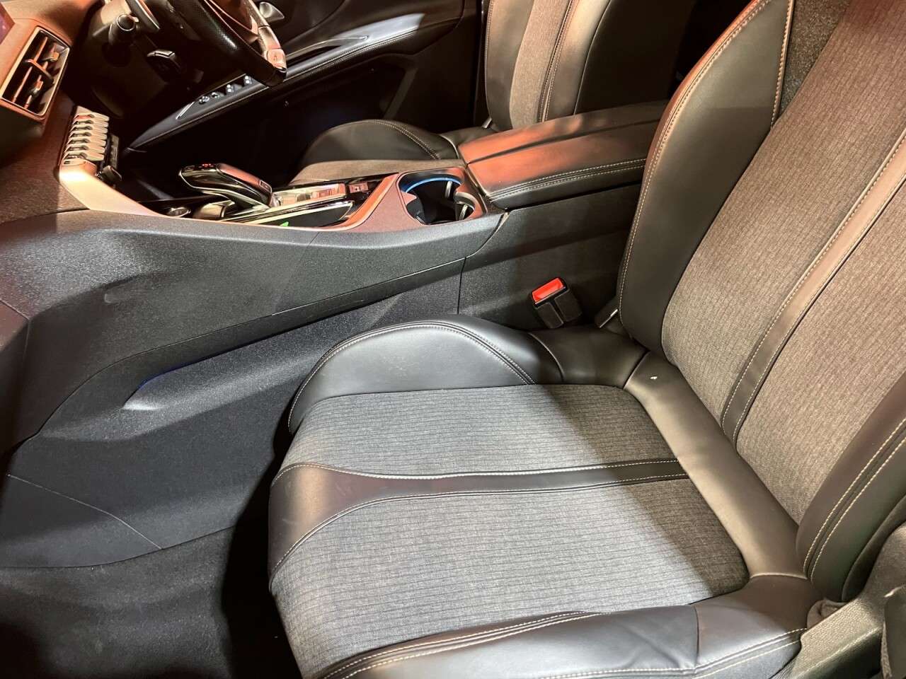 2018 PEUGEOT 5008 2018 PEUGEOT 5008