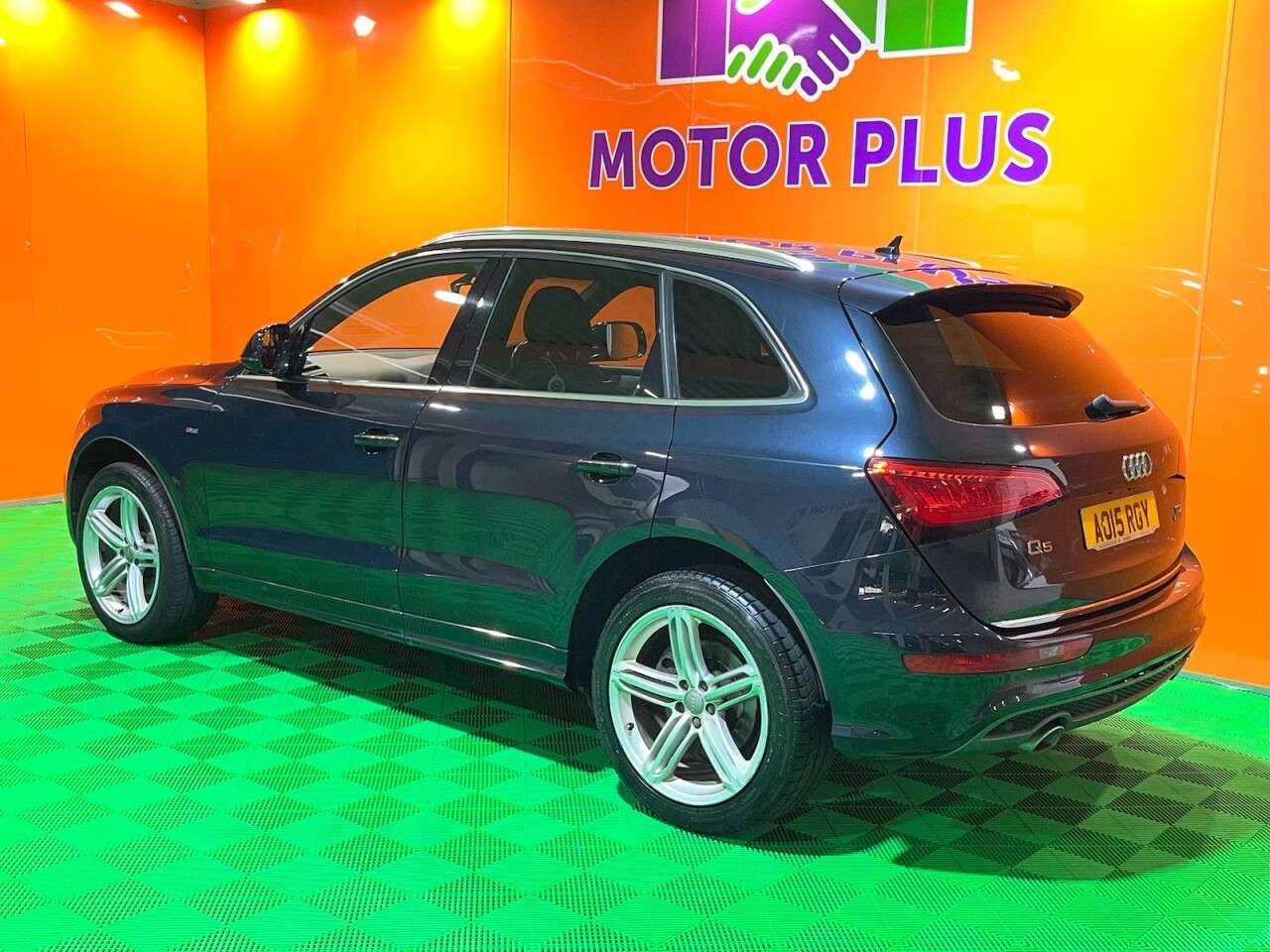 A 2015 AUDI Q5 TDI QUATTRO S LINE PLUS A 2015 AUDI Q5 TDI QUATTRO S LINE PLUS